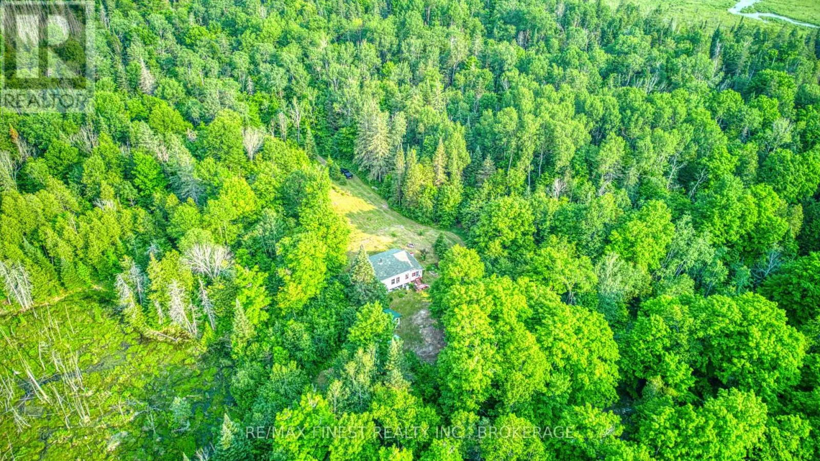 E 1/2 LOT 22 CONCESSION 9 PALMERSTON