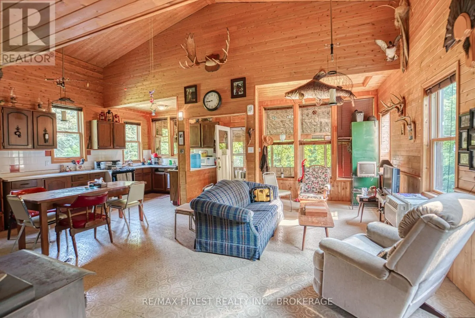E 1/2 LOT 22 CONCESSION 9 PALMERSTON