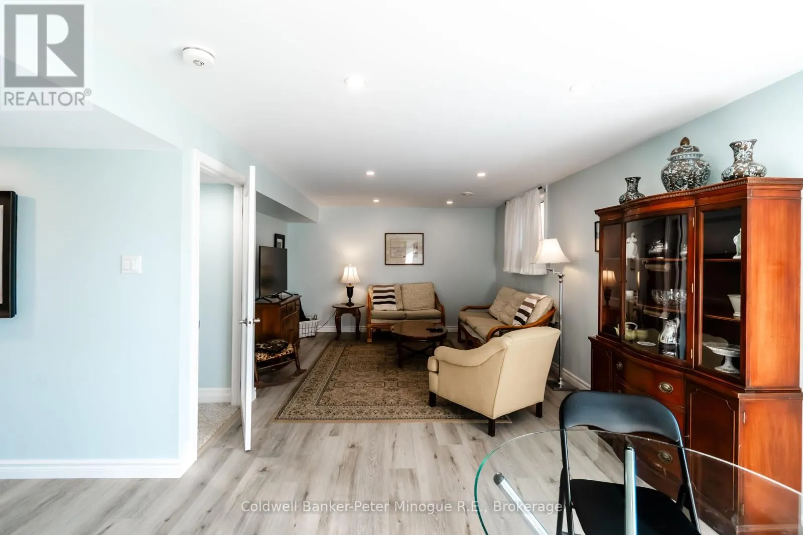 15 FRANK COURT
