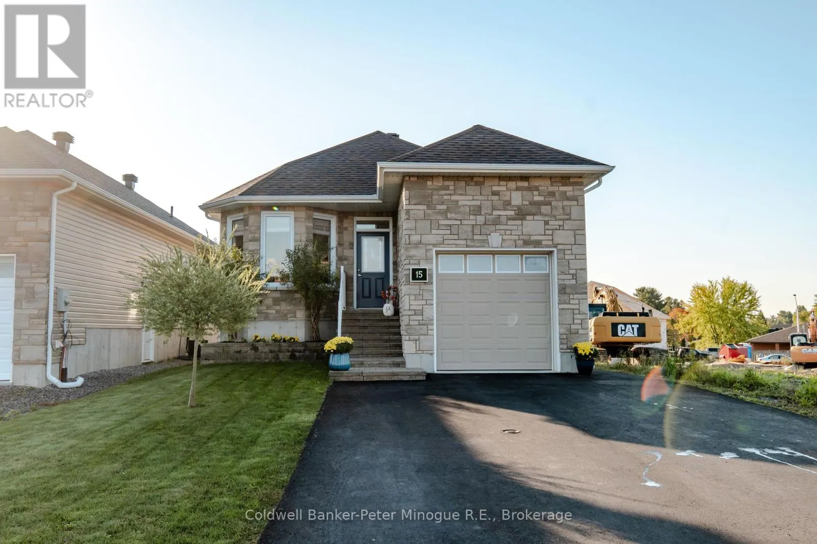 15 FRANK COURT