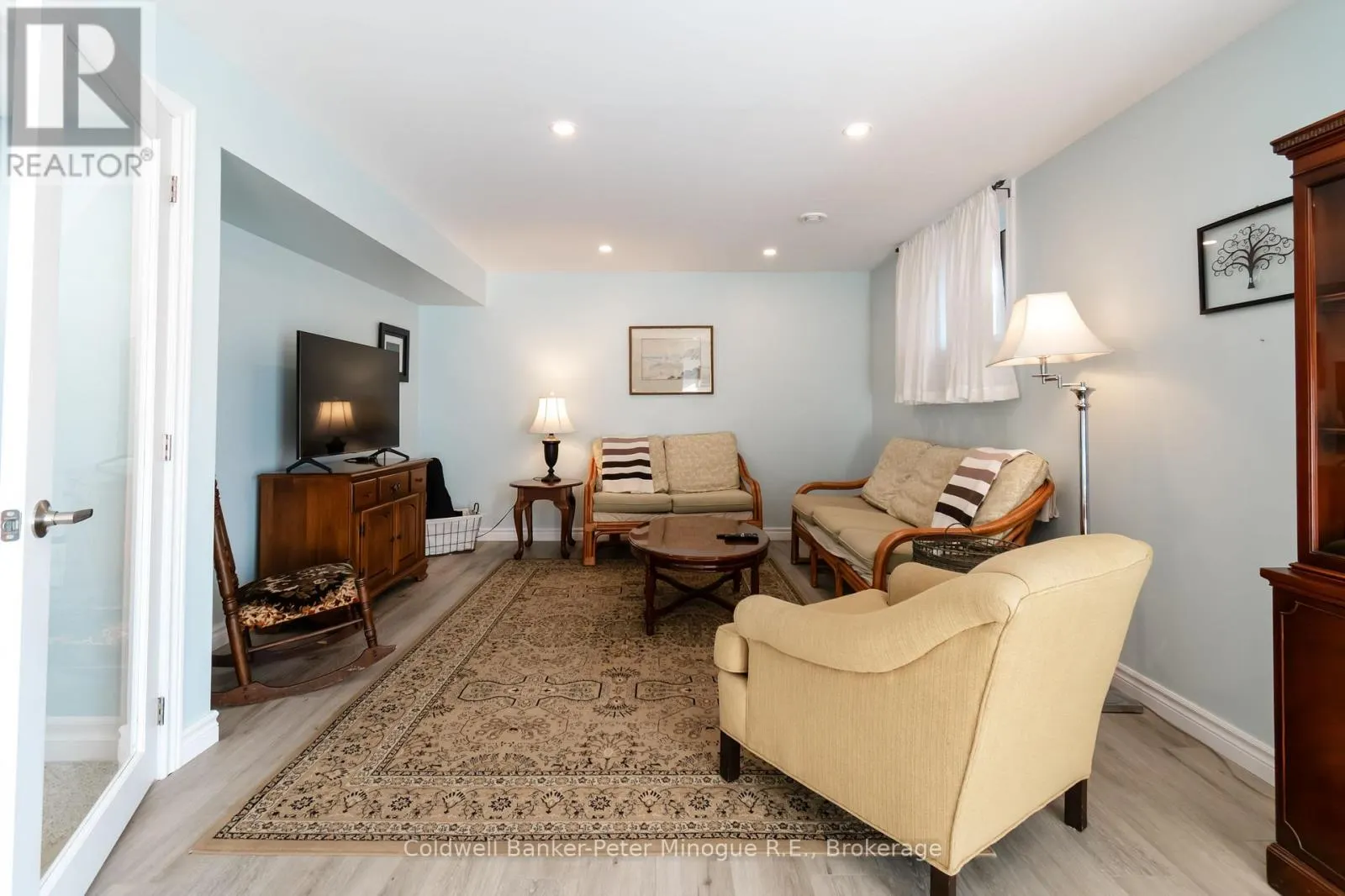 15 FRANK COURT