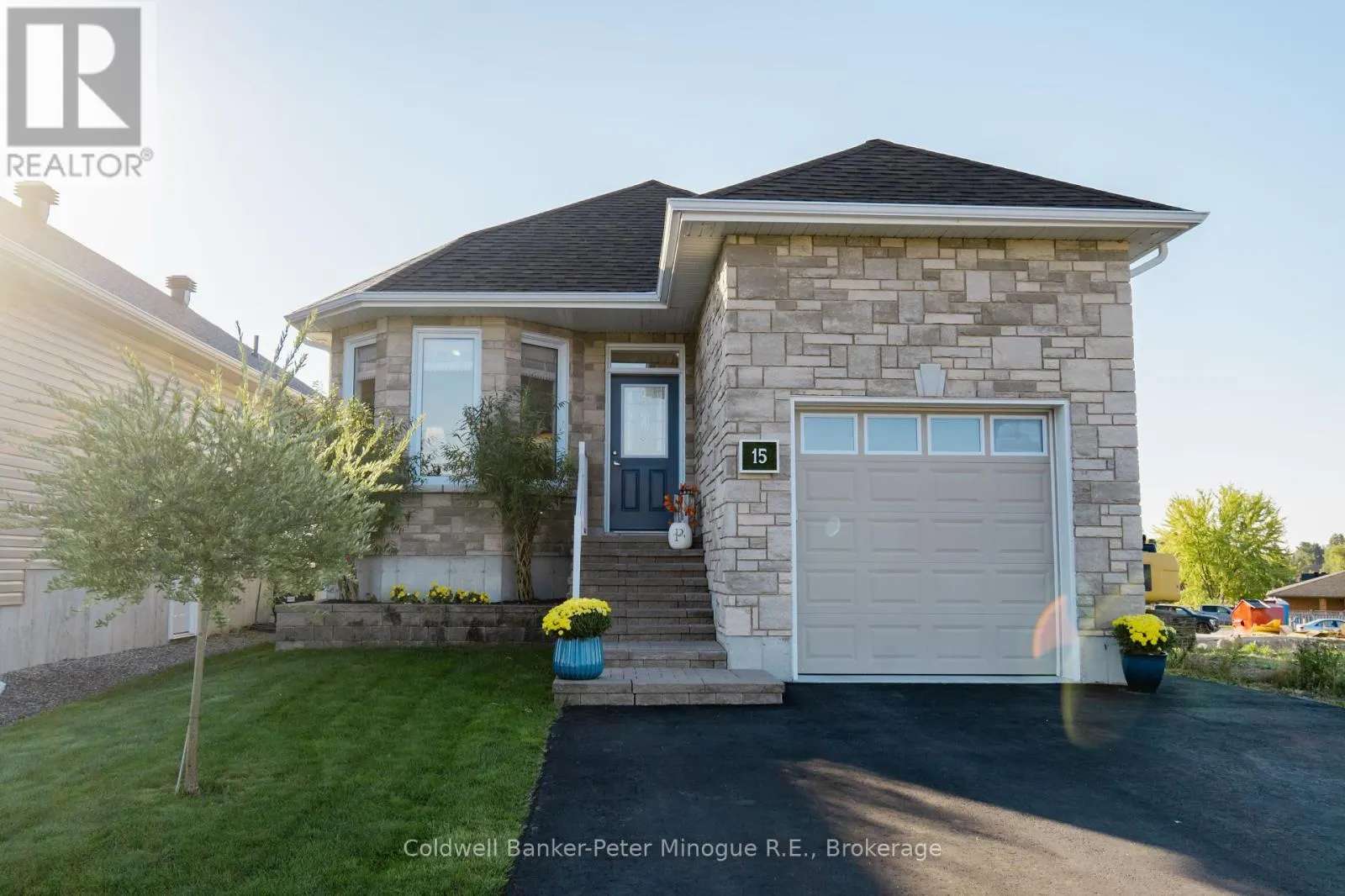 15 FRANK COURT