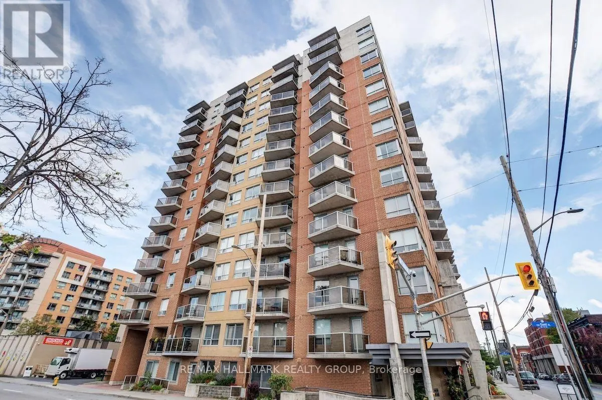 802 - 429 SOMERSET STREET W