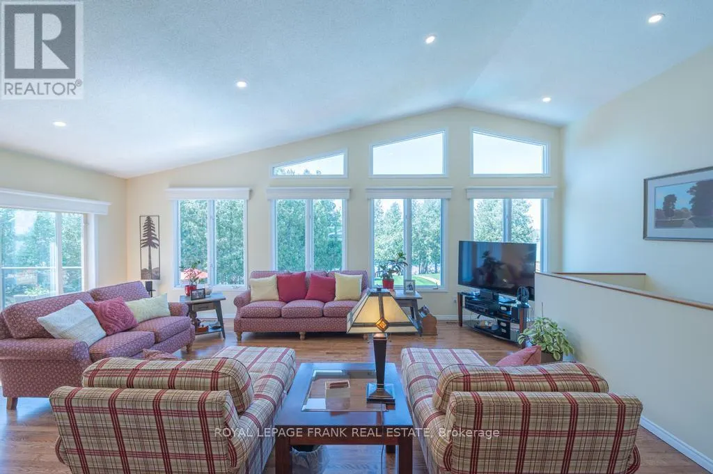 36 SOUTHSHORE ROAD
