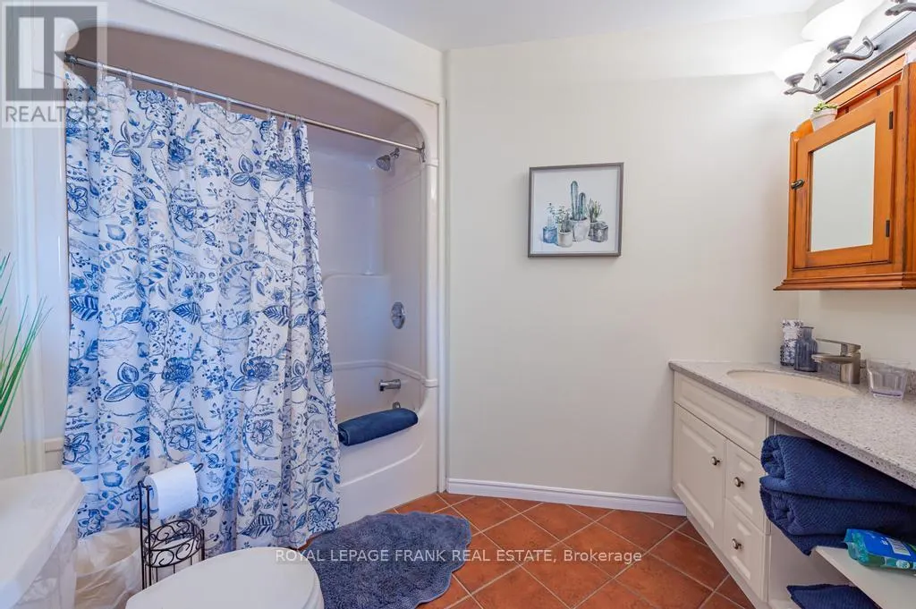 36 SOUTHSHORE ROAD