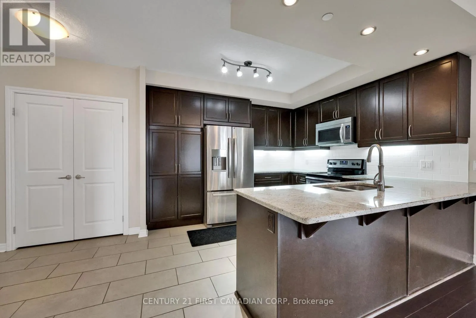 1503 - 330 RIDOUT STREET N, #1503
