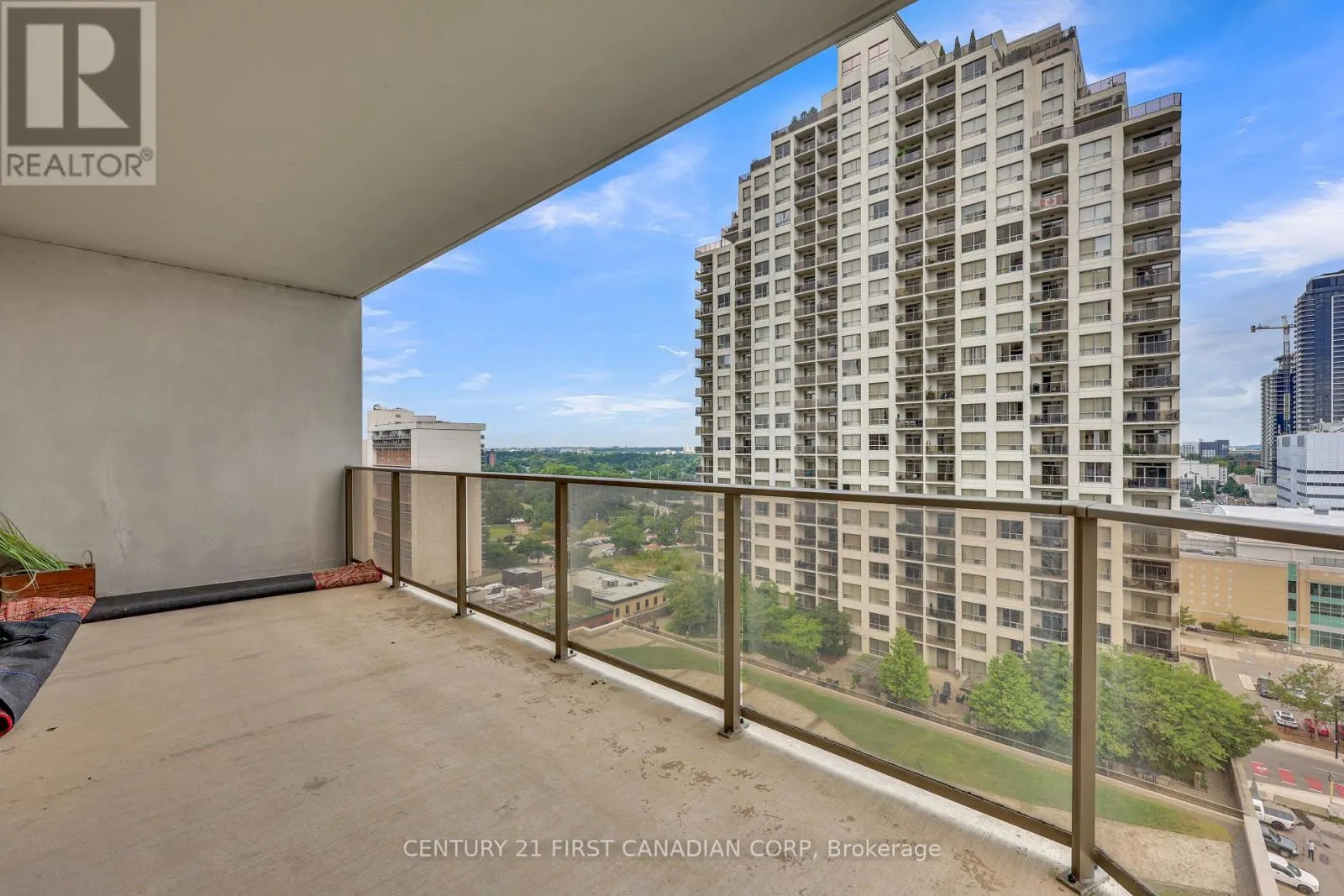 1503 - 330 RIDOUT STREET N, #1503