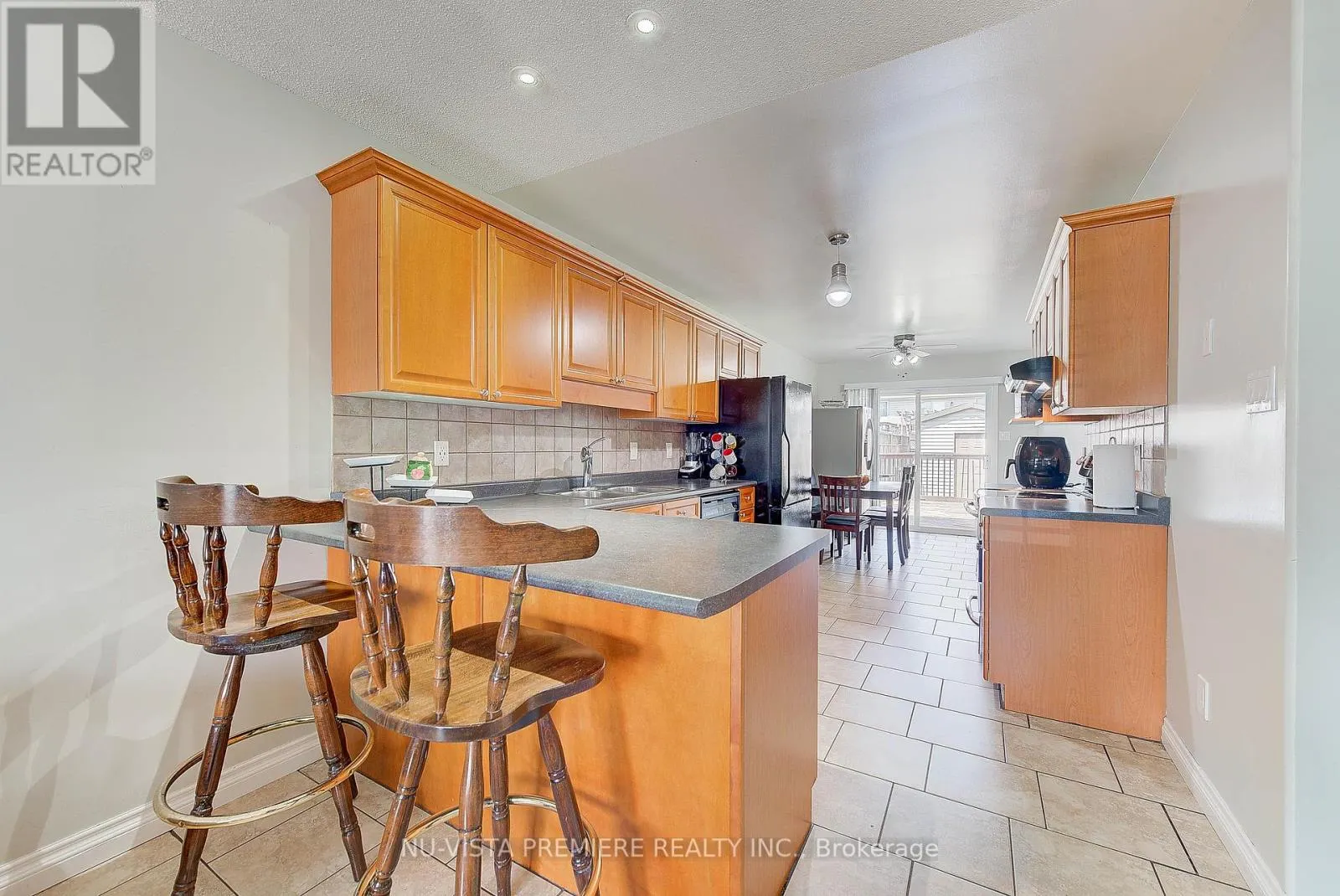 494 EXMOUTH CIRCLE