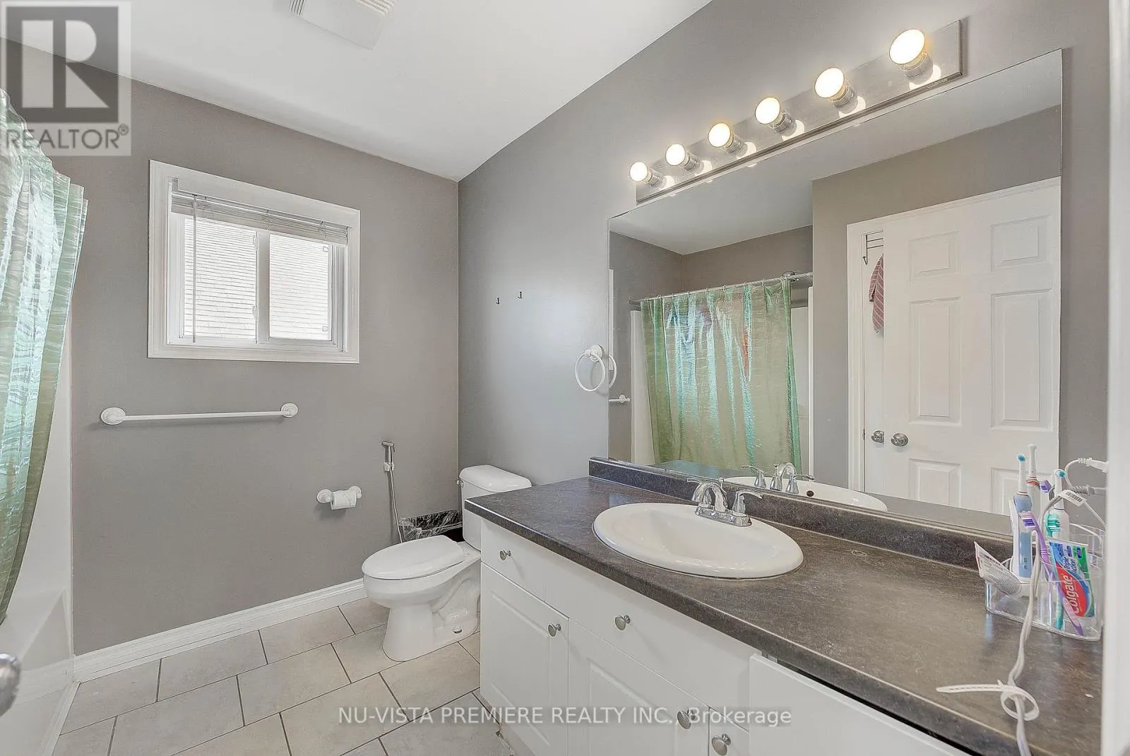 494 EXMOUTH CIRCLE