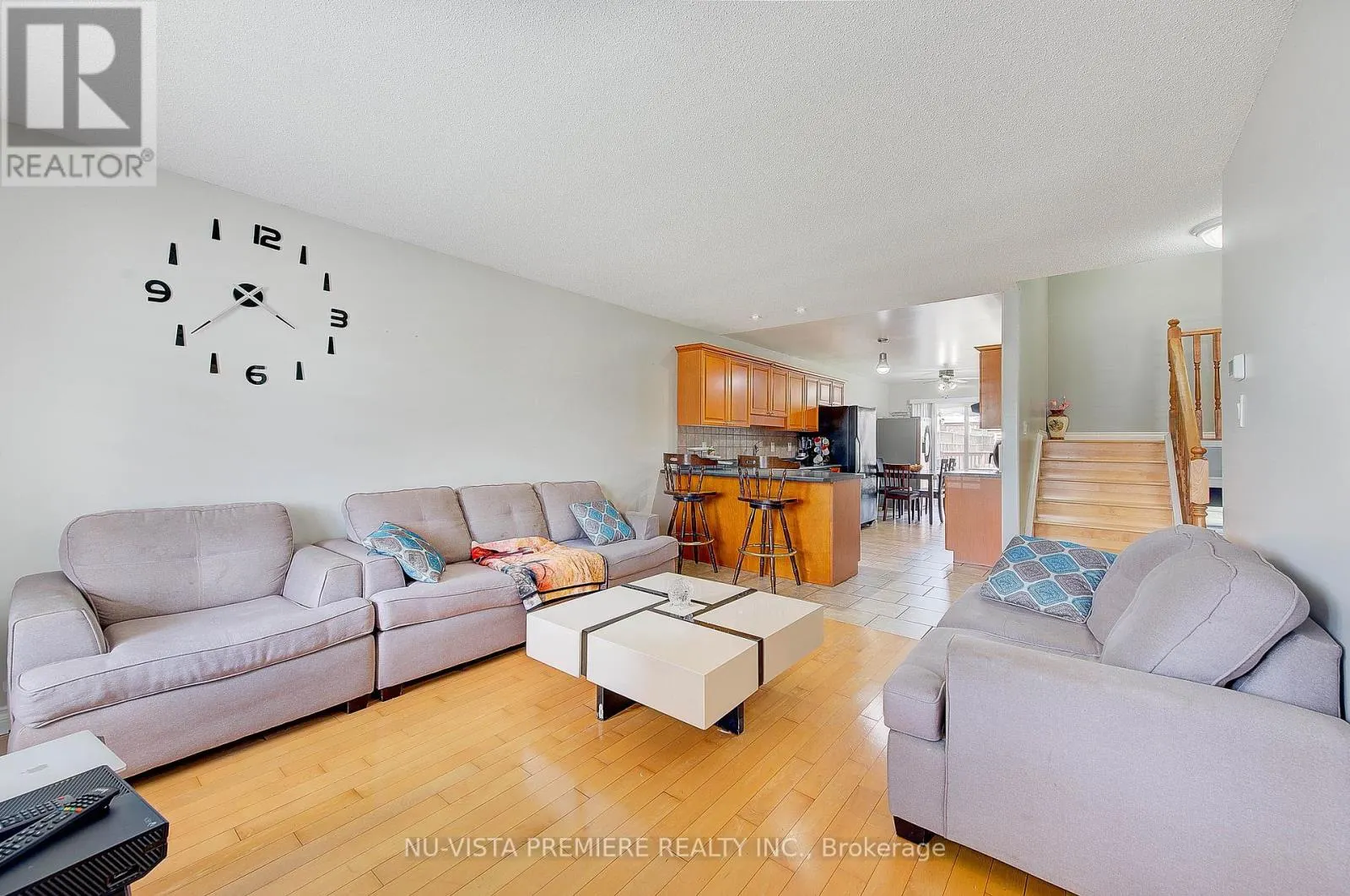 494 EXMOUTH CIRCLE
