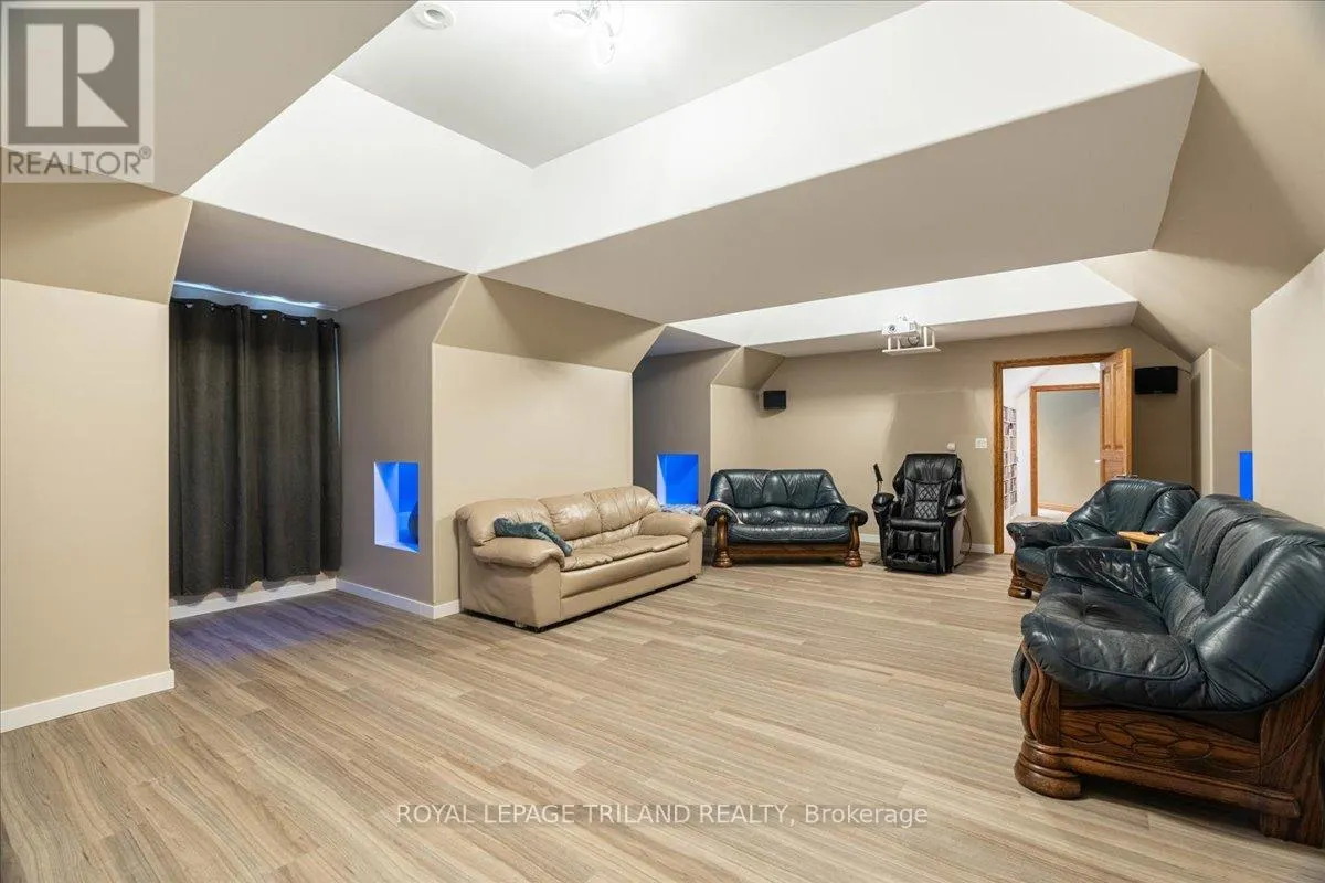 3115 NAPPERTON DRIVE