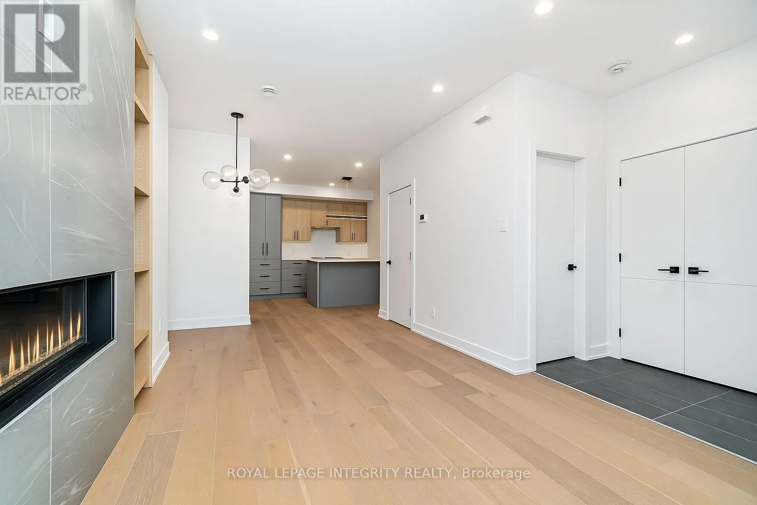 A - 284 DOVERCOURT AVENUE