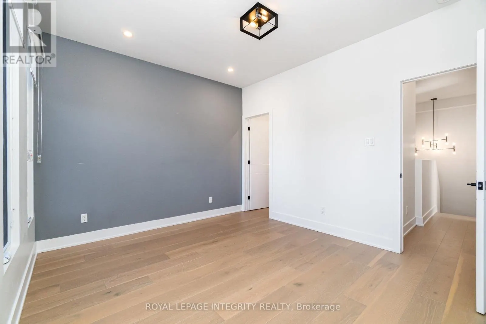 A - 284 DOVERCOURT AVENUE