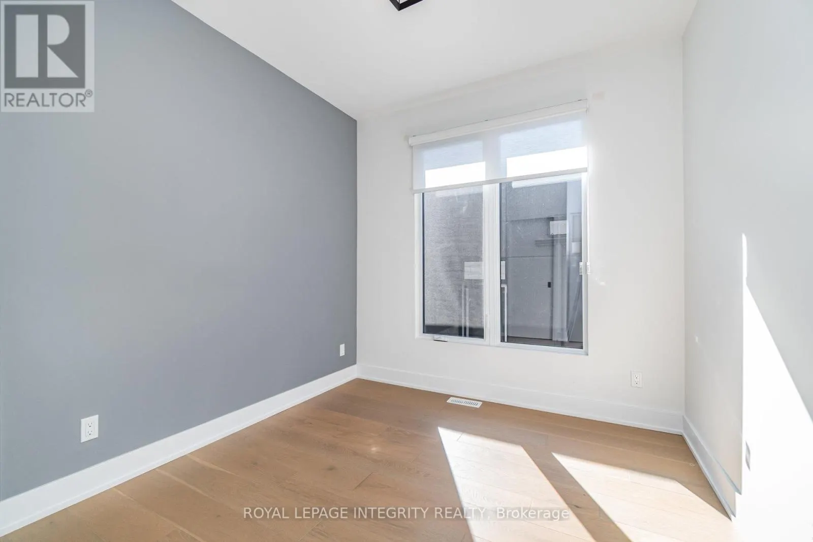 A - 284 DOVERCOURT AVENUE