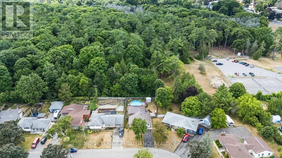 21 COULTER CRESCENT