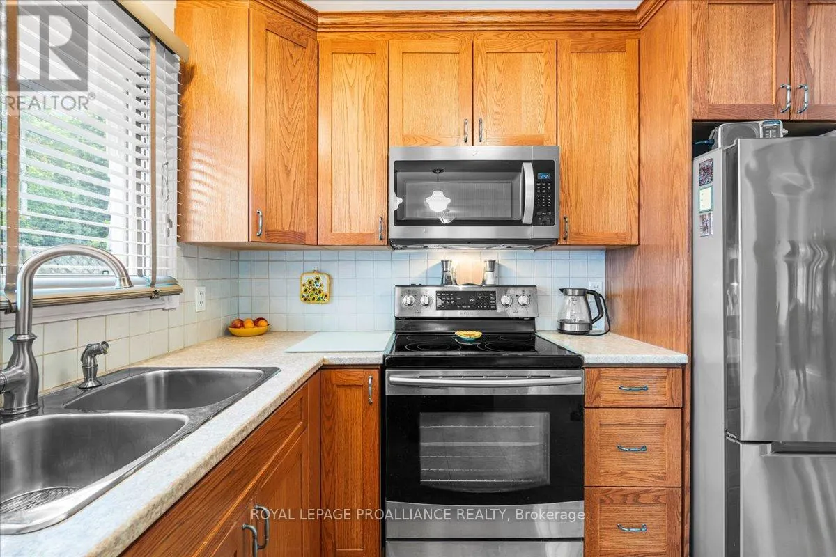 21 COULTER CRESCENT