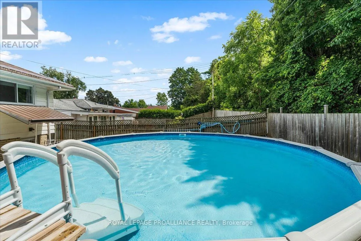 21 COULTER CRESCENT