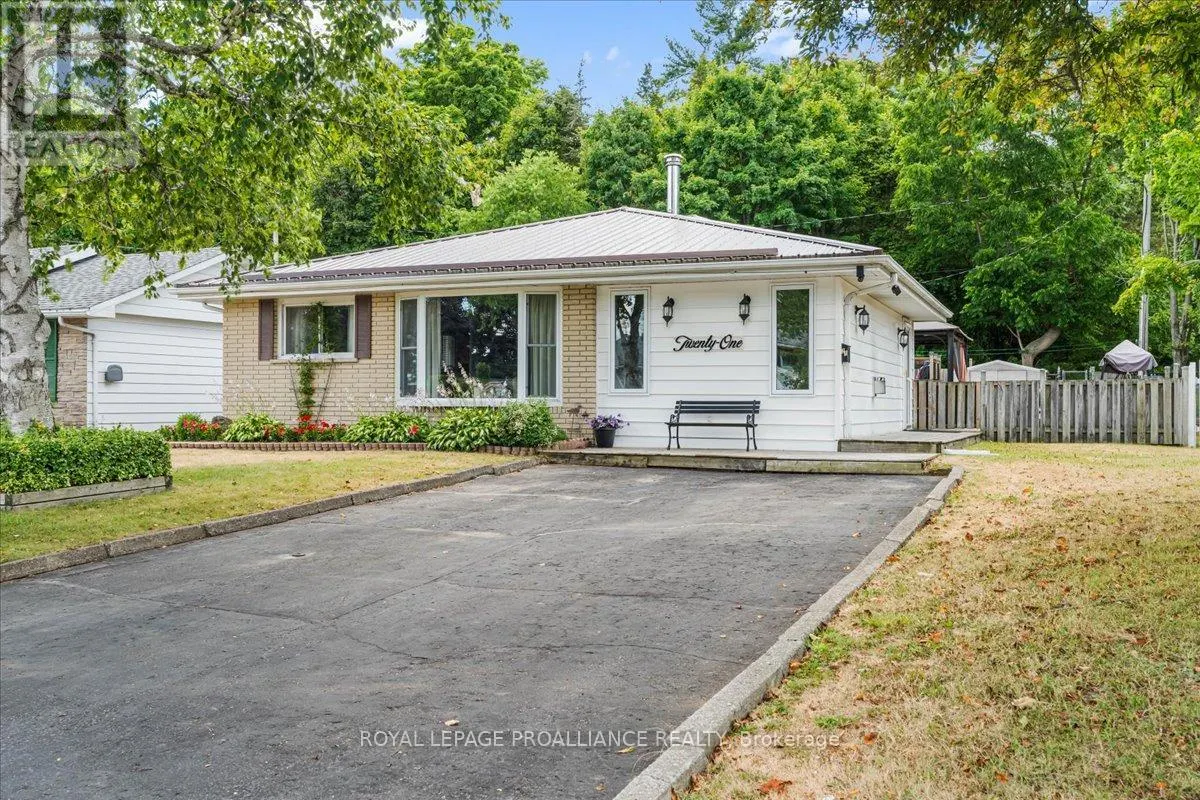 21 COULTER CRESCENT