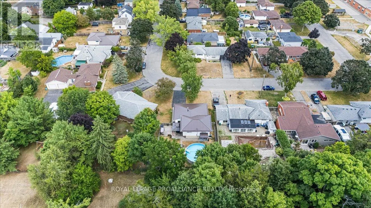 21 COULTER CRESCENT