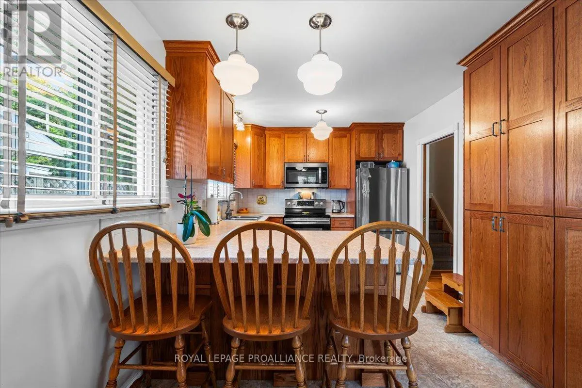21 COULTER CRESCENT