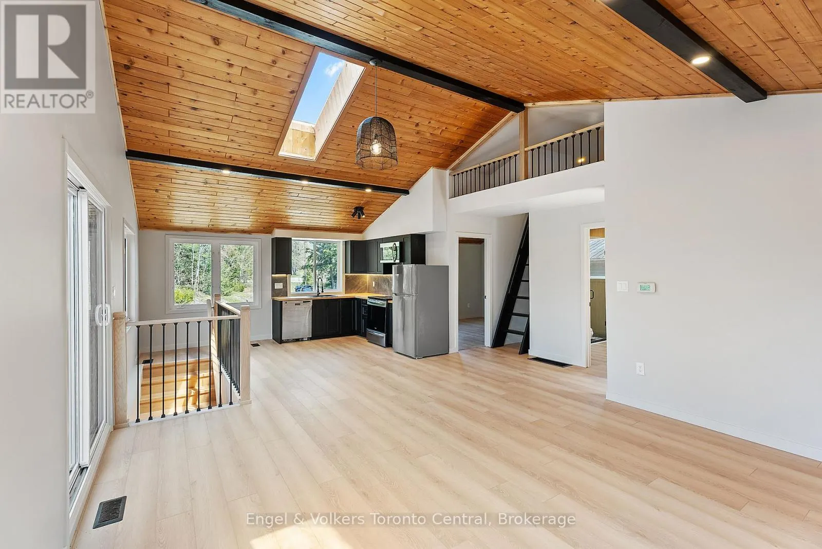 1457 LAKE JOSEPH ROAD