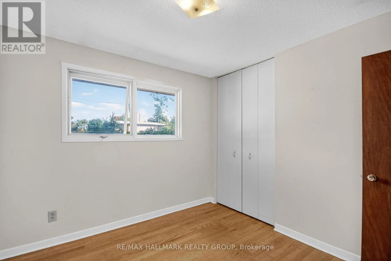 3 SUTTON PLACE