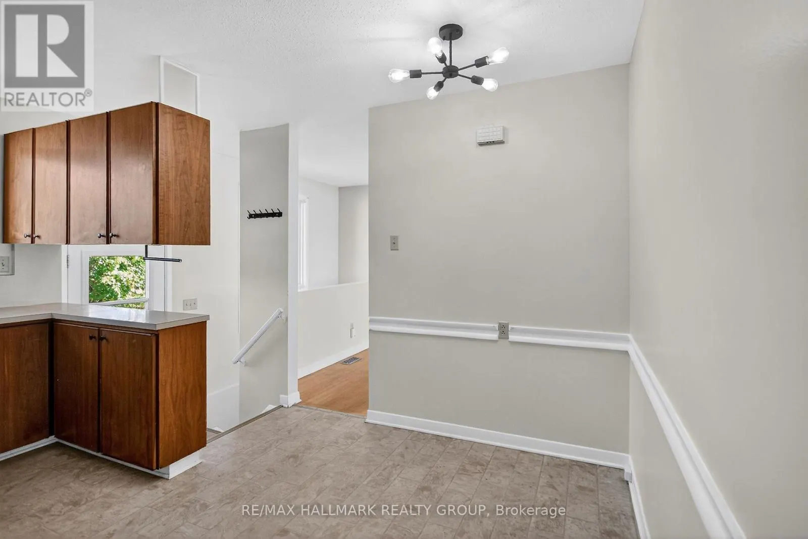 3 SUTTON PLACE