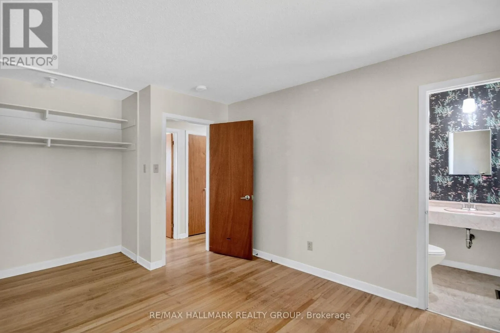 3 SUTTON PLACE