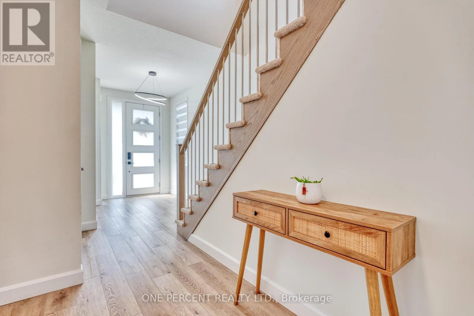24 SOUTHAM LANE