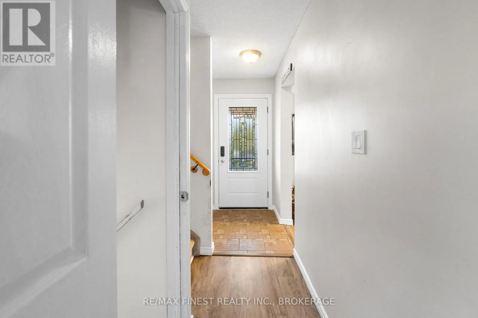 944 WARBURTON CRESCENT