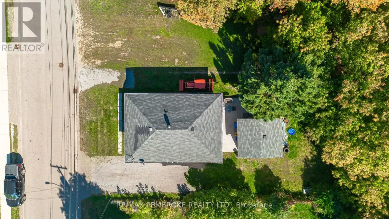 587 MOFFAT STREET