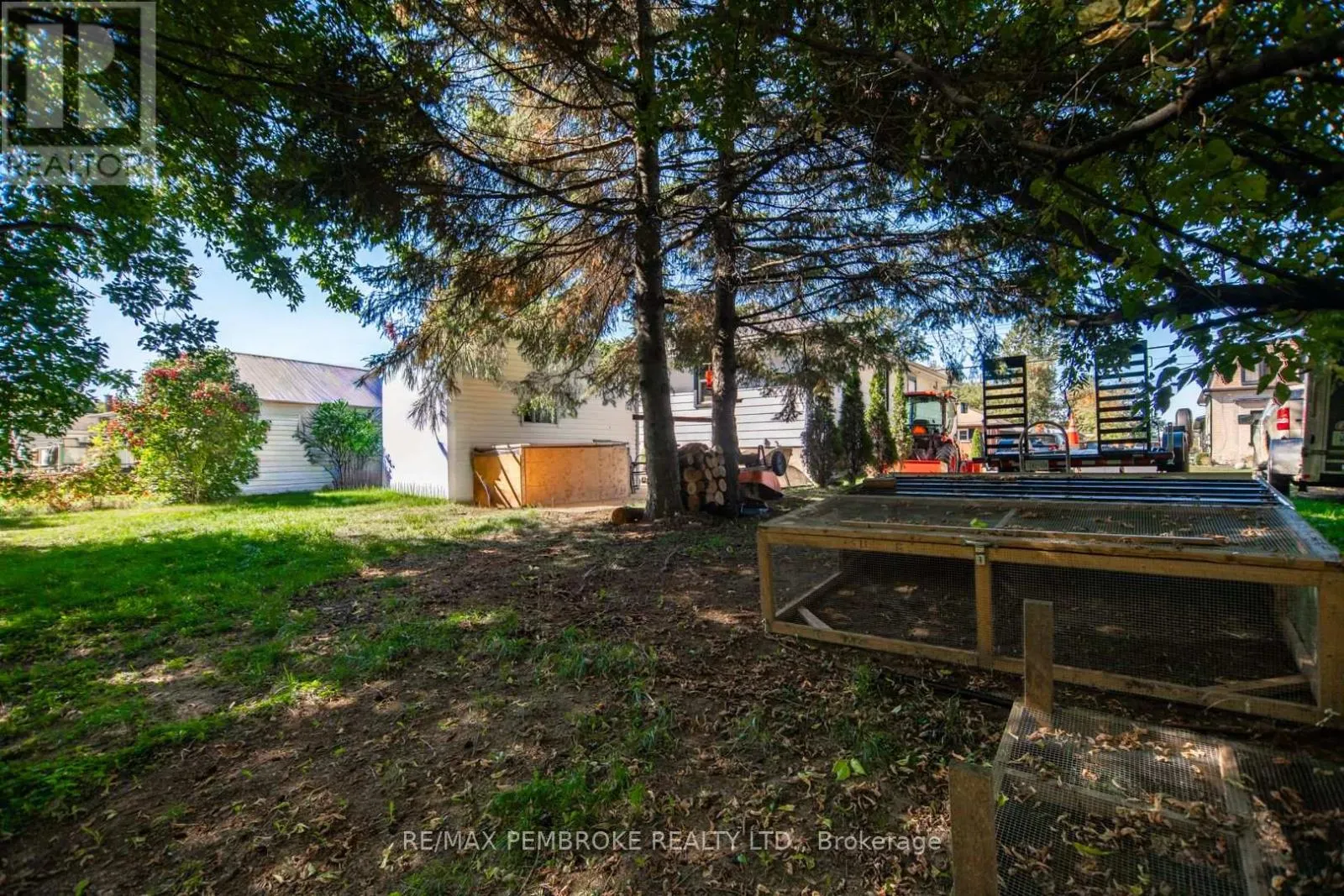 587 MOFFAT STREET
