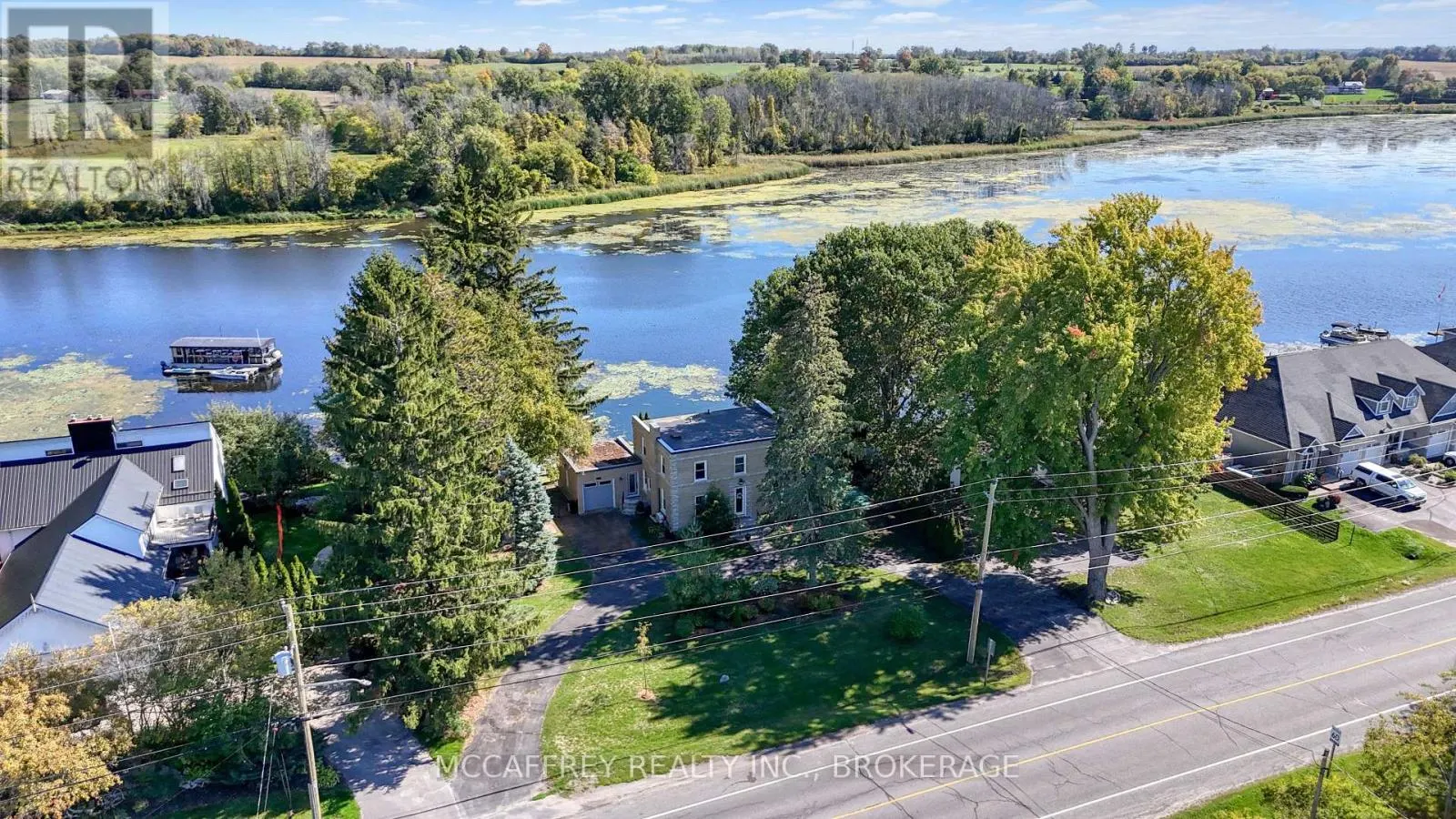 442 DUNDAS STREET W