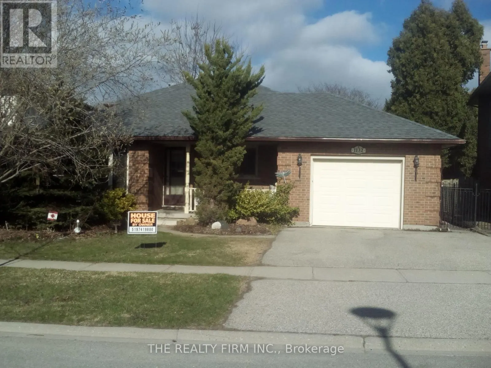 1132 IROQUOIS CRESCENT
