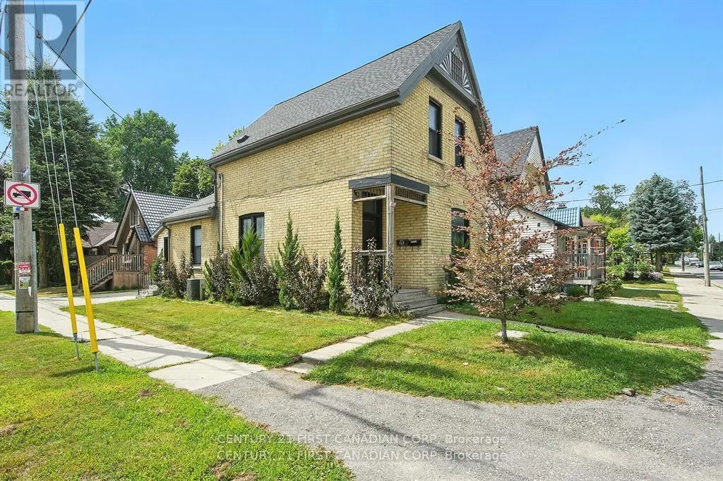 453 QUEBEC STREET