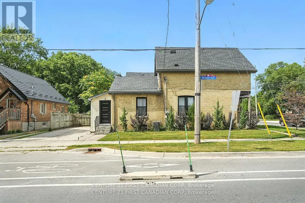 453 QUEBEC STREET