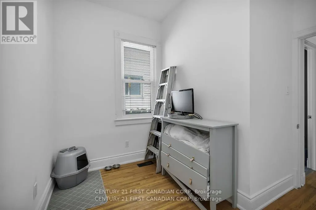 453 QUEBEC STREET