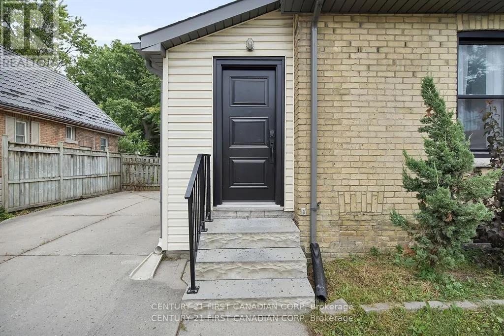453 QUEBEC STREET
