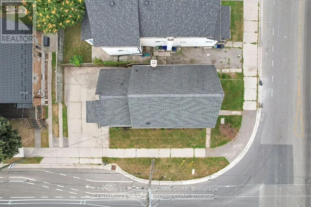 453 QUEBEC STREET