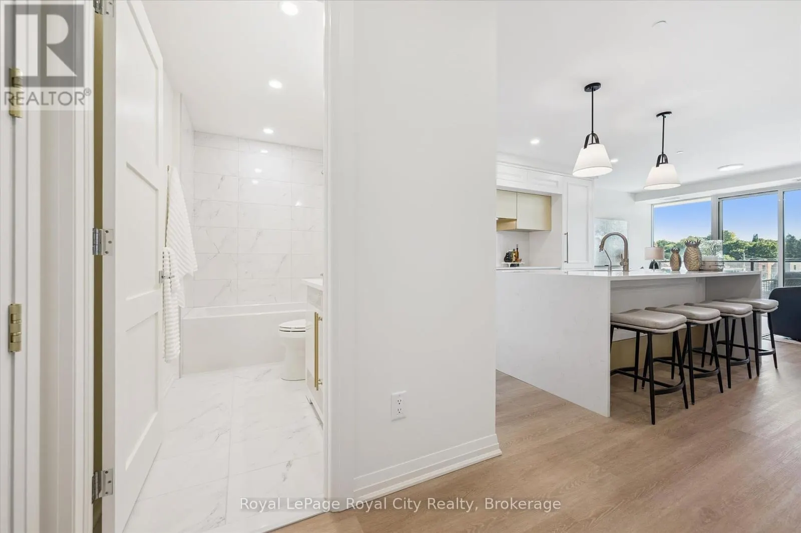 324 - 6523 WELLINGTON ROAD 7 ROAD, #324