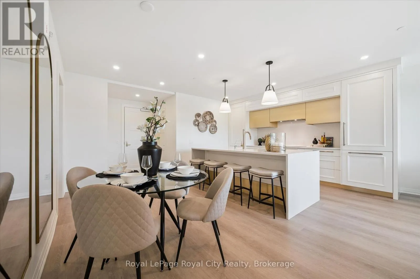 324 - 6523 WELLINGTON ROAD 7 ROAD, #324