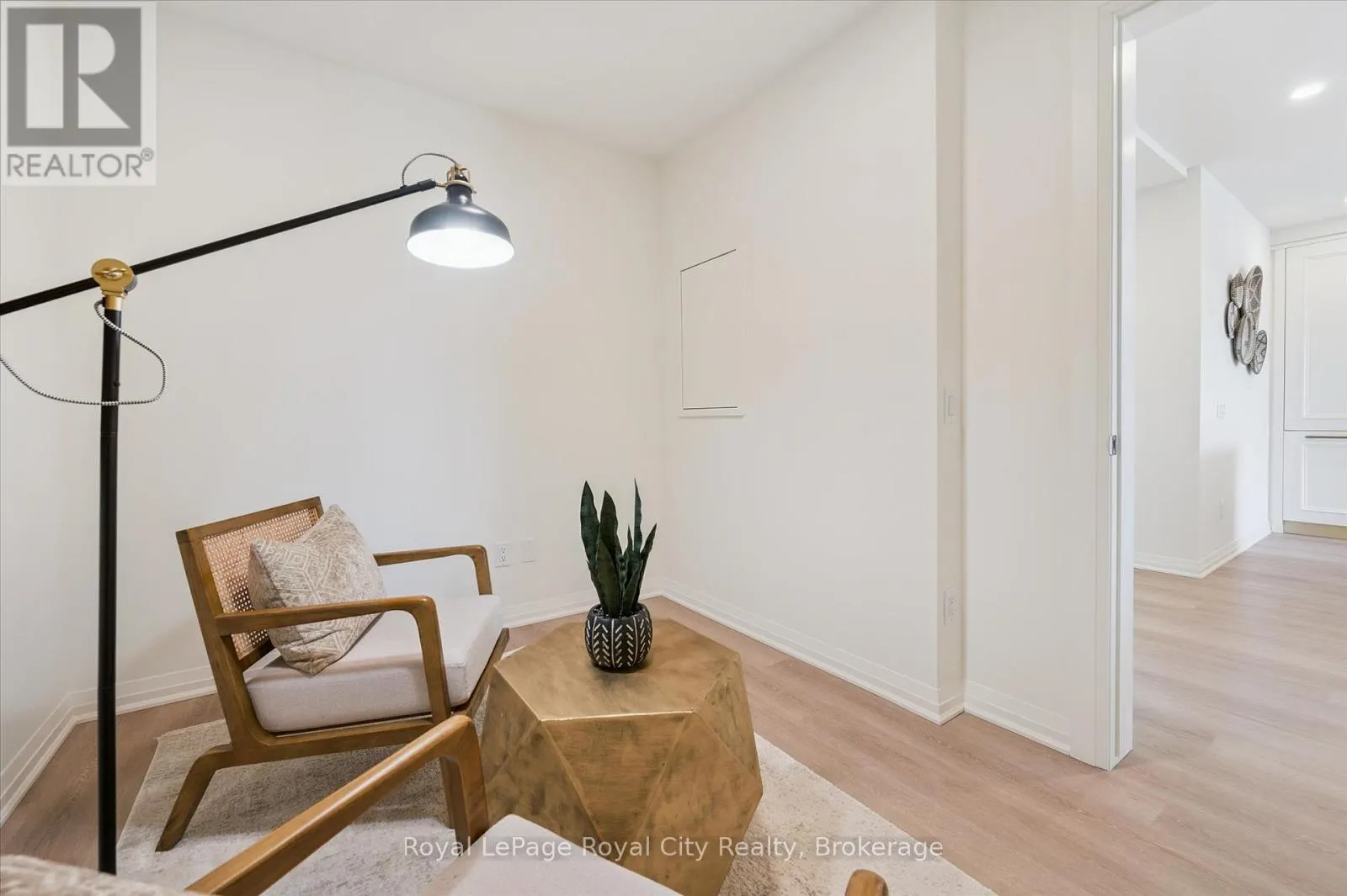 324 - 6523 WELLINGTON ROAD 7 ROAD, #324
