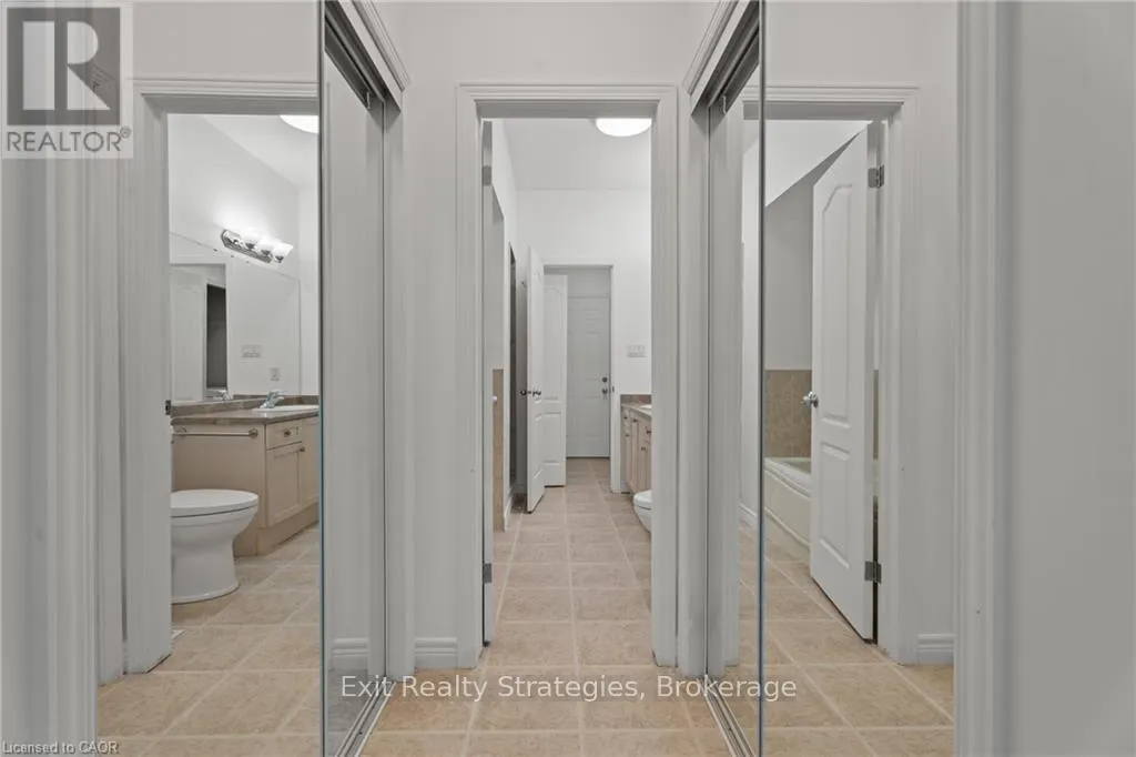 39 - 68 HALLMARK TRAIL E, #39