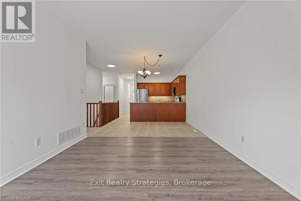 39 - 68 HALLMARK TRAIL E, #39