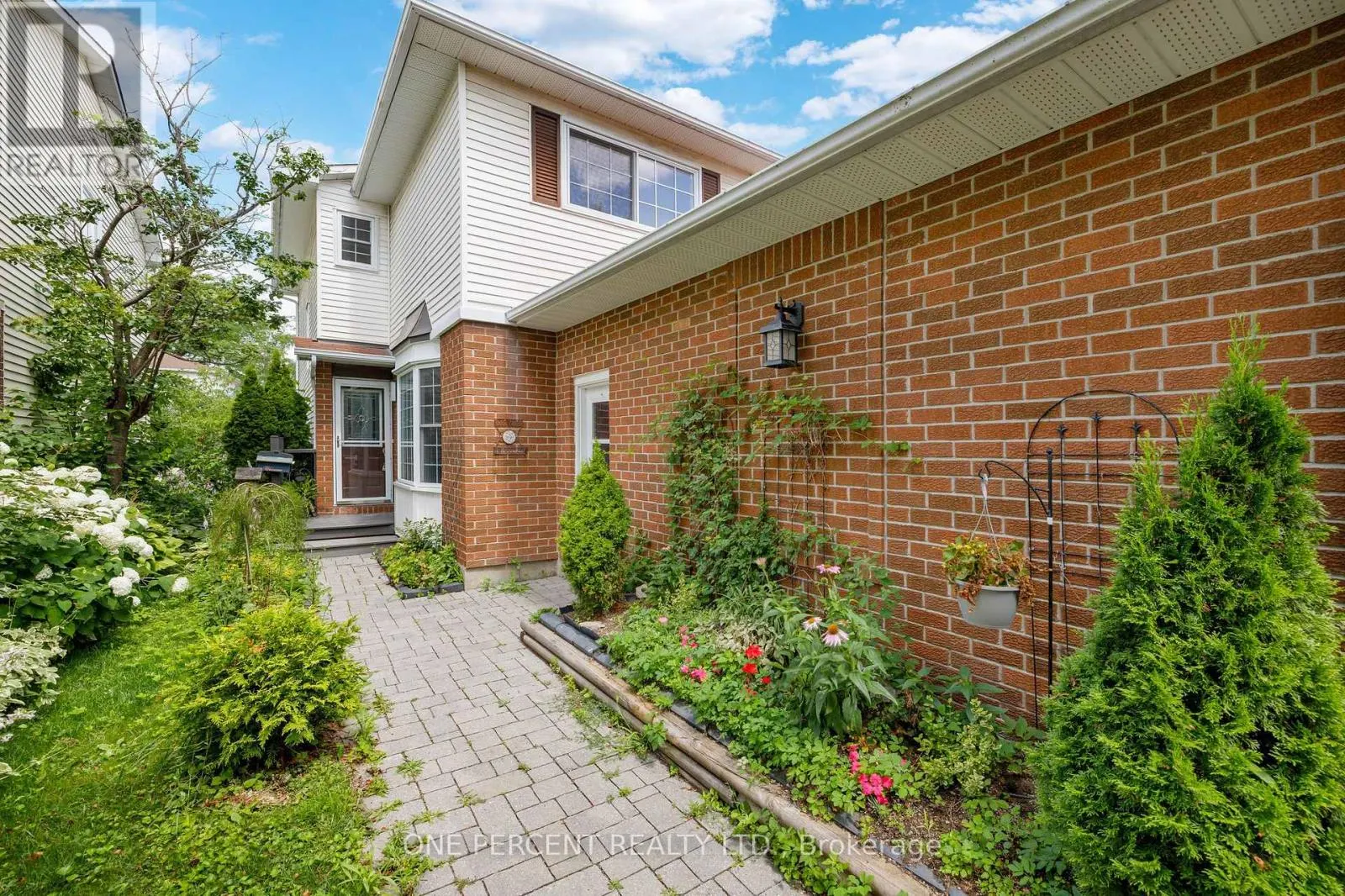 28 CHICKASAW CRESCENT
