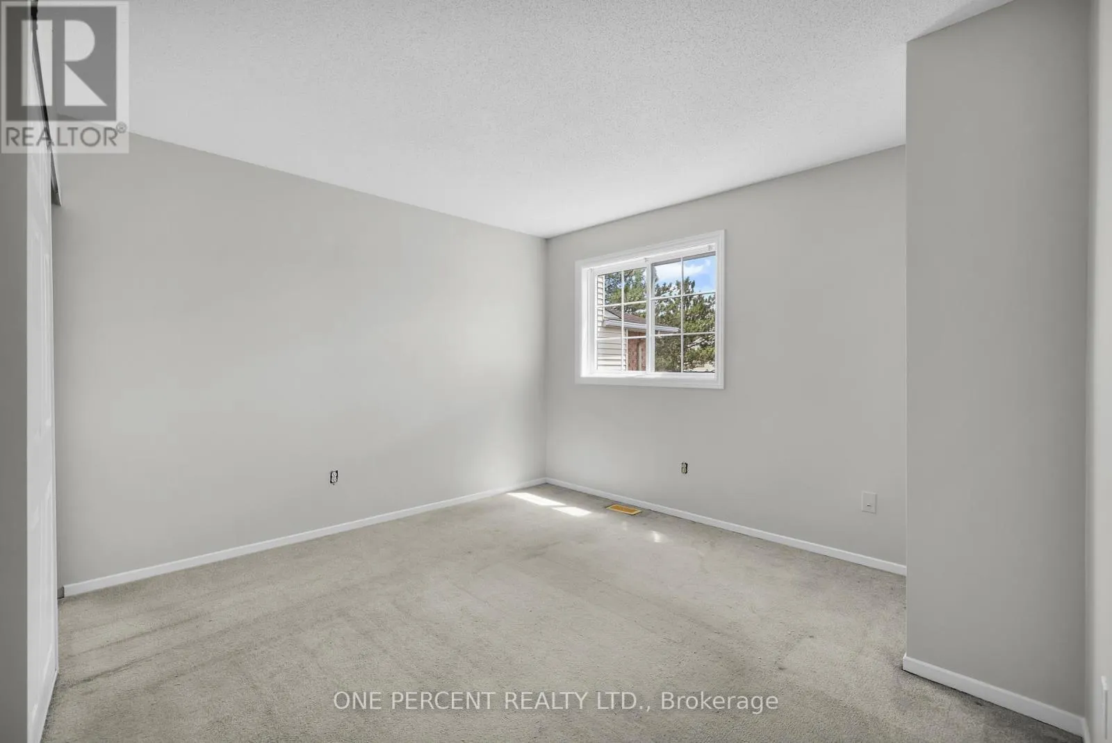 28 CHICKASAW CRESCENT