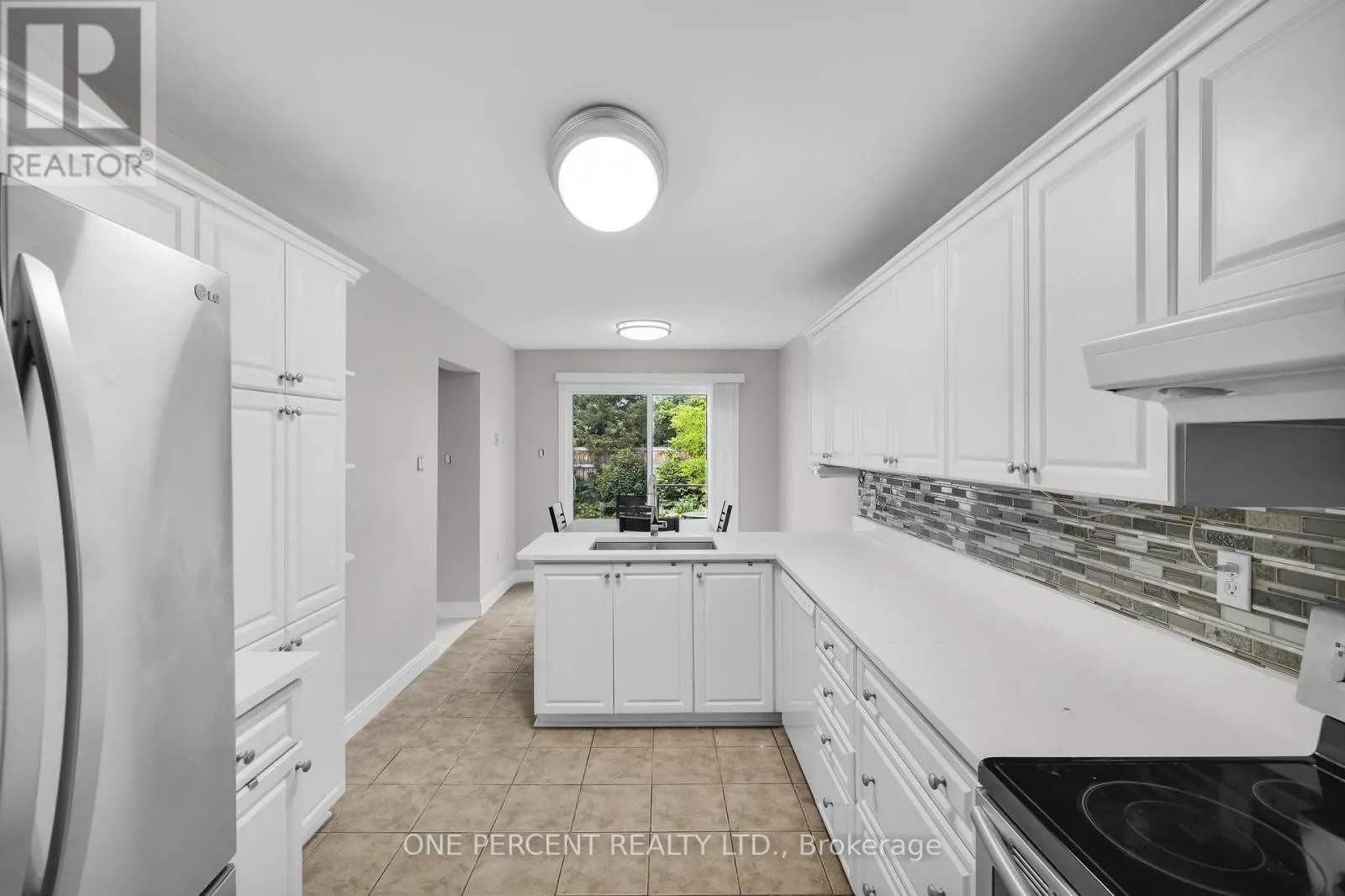 28 CHICKASAW CRESCENT
