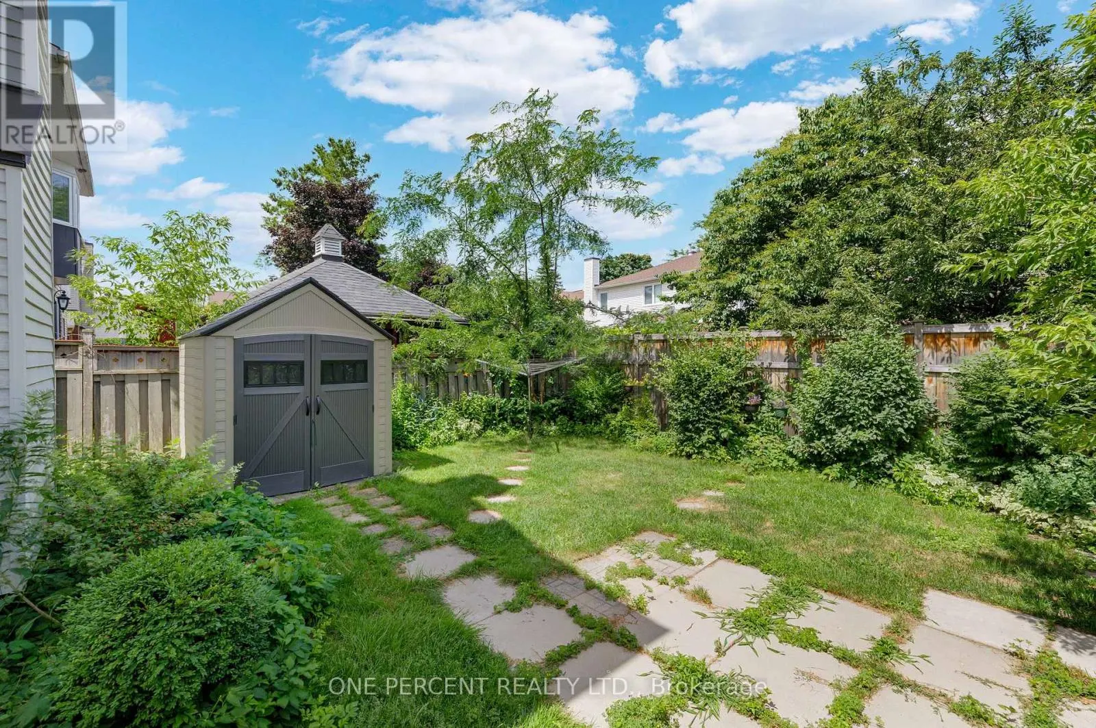 28 CHICKASAW CRESCENT