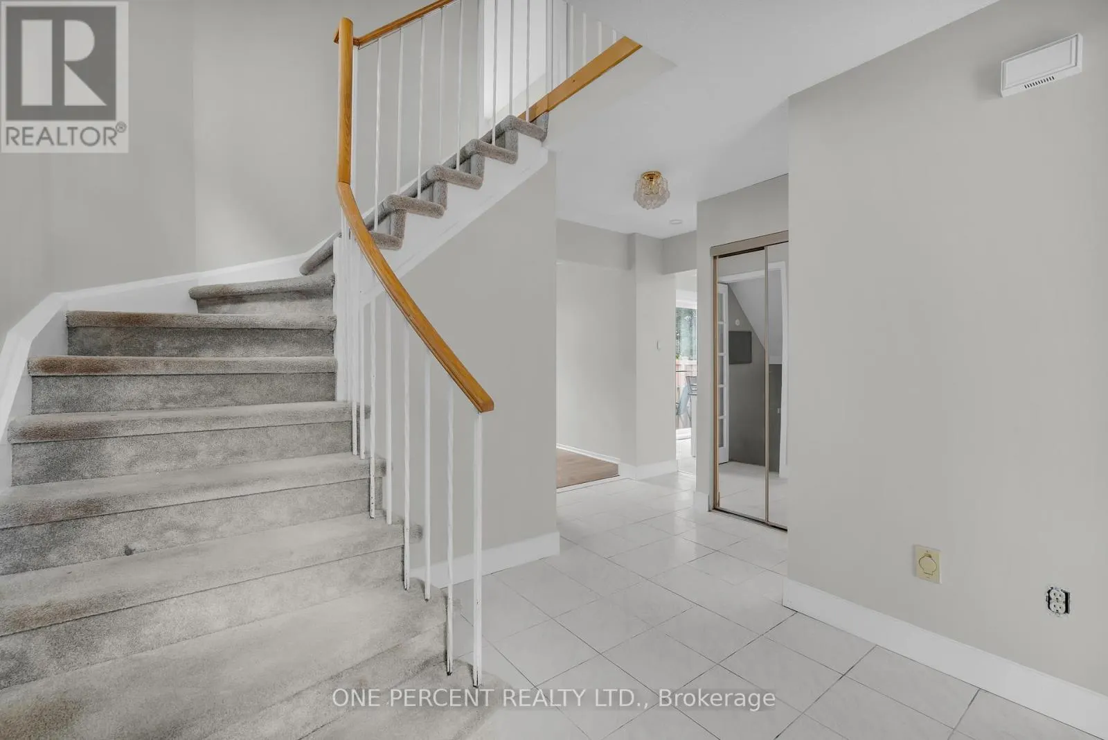 28 CHICKASAW CRESCENT