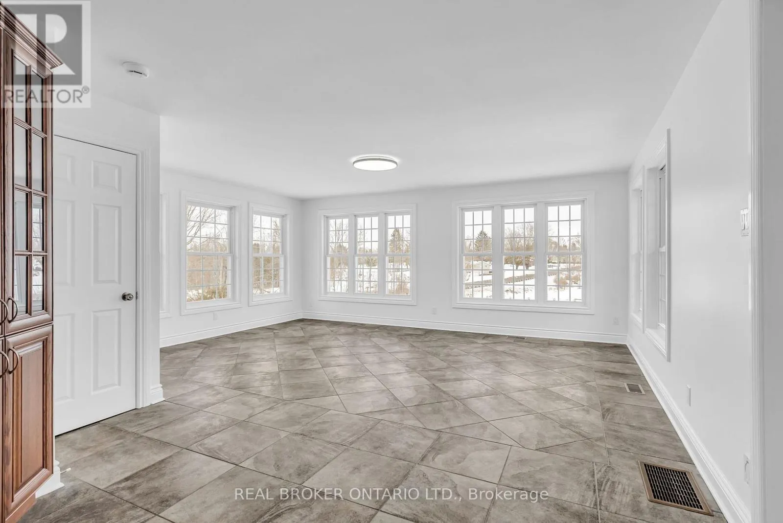 2486 COUNTY RD 18 CONCESSION